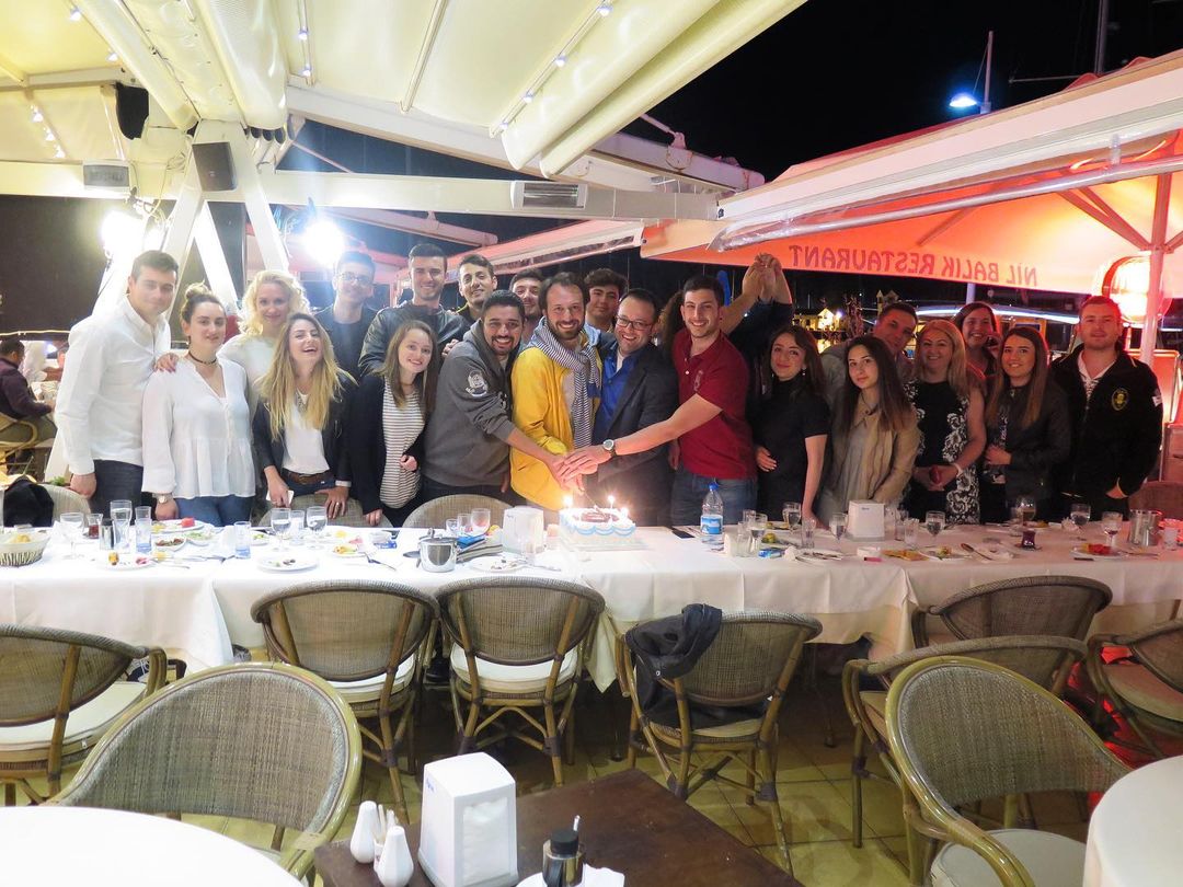 Değerli USAT'lılar; USAT Ailesi olarak bizler için çok değerli olan, geçmiş ile gelecek arasındaki köprüyü kuran ancak bir süred